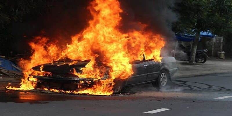 Nằm mơ thấy xe ô tô bị cháy đánh con gì gỡ xui?